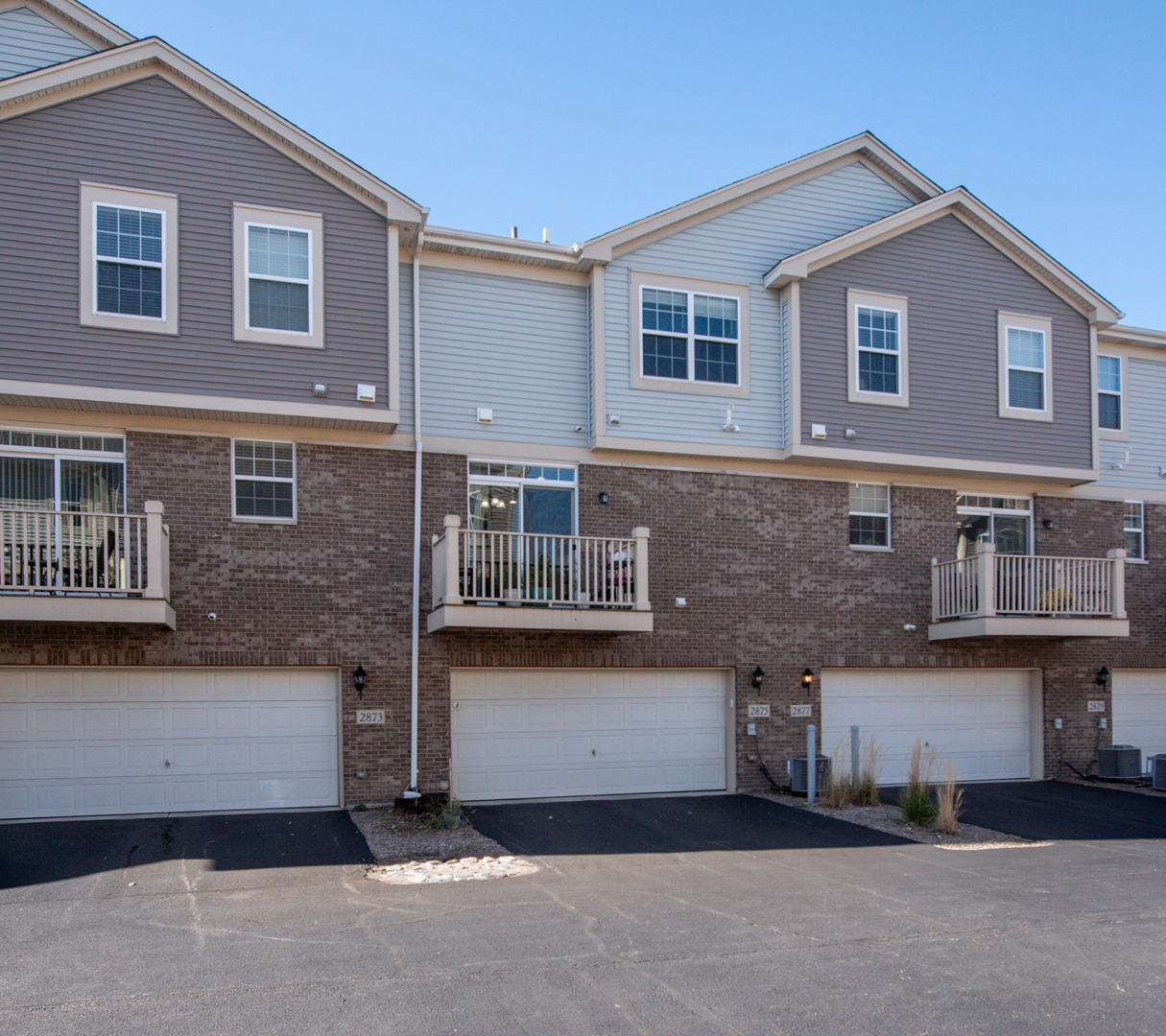 2875 Henley Lane, Naperville, IL 60540