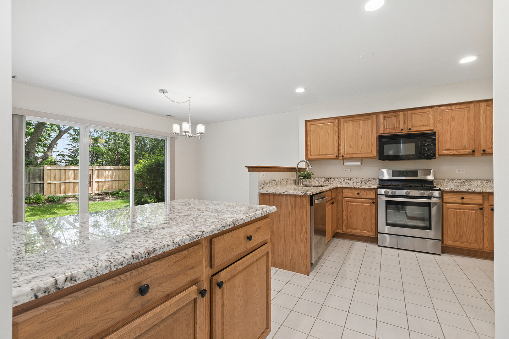 2772 Whitlock Drive, Darien, IL 60561
