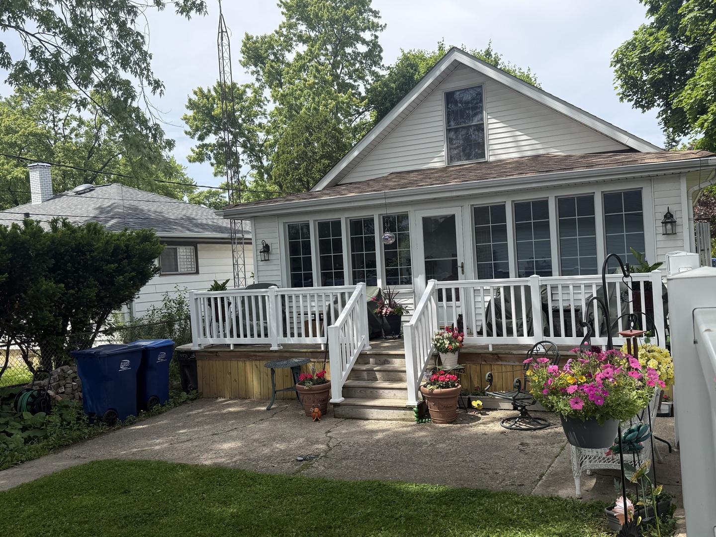 2701 Harrison Place, Waukegan, IL 60085