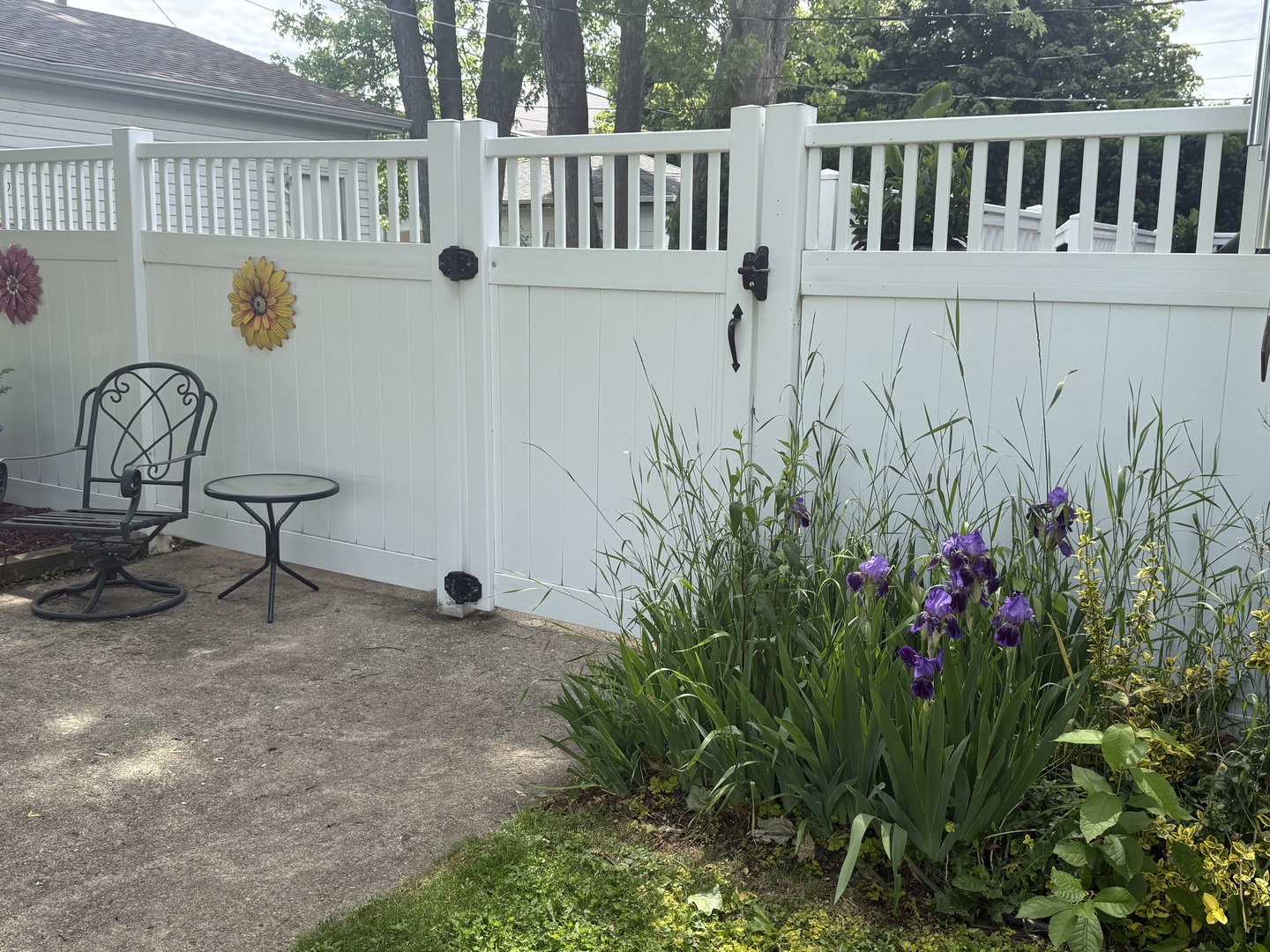 2701 Harrison Place, Waukegan, IL 60085