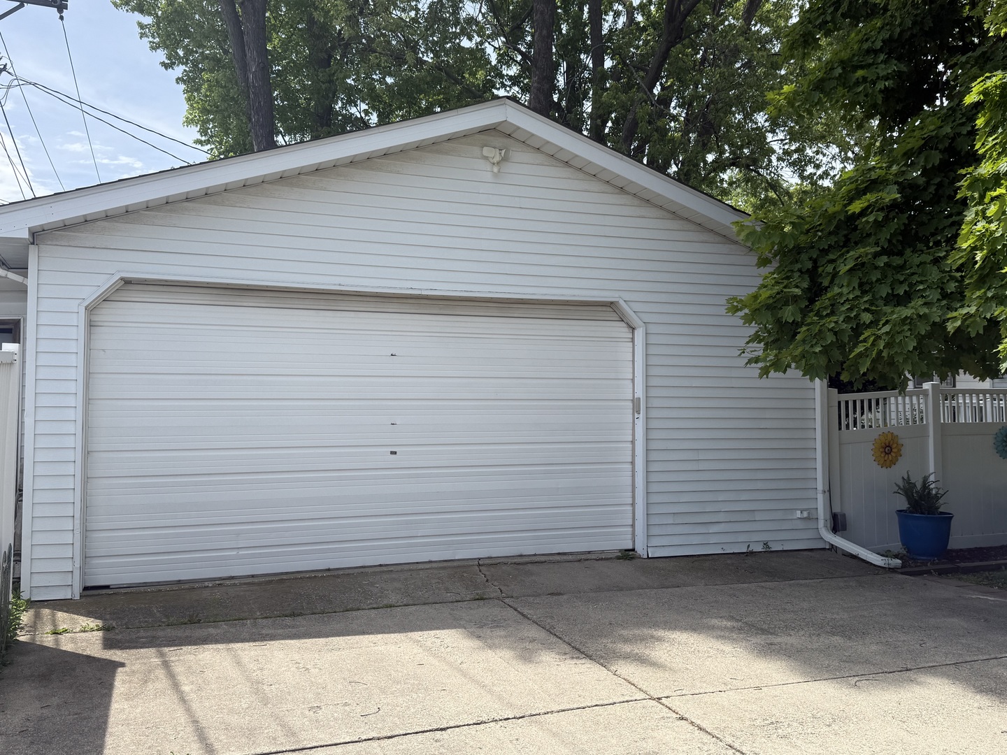 2701 Harrison Place, Waukegan, IL 60085