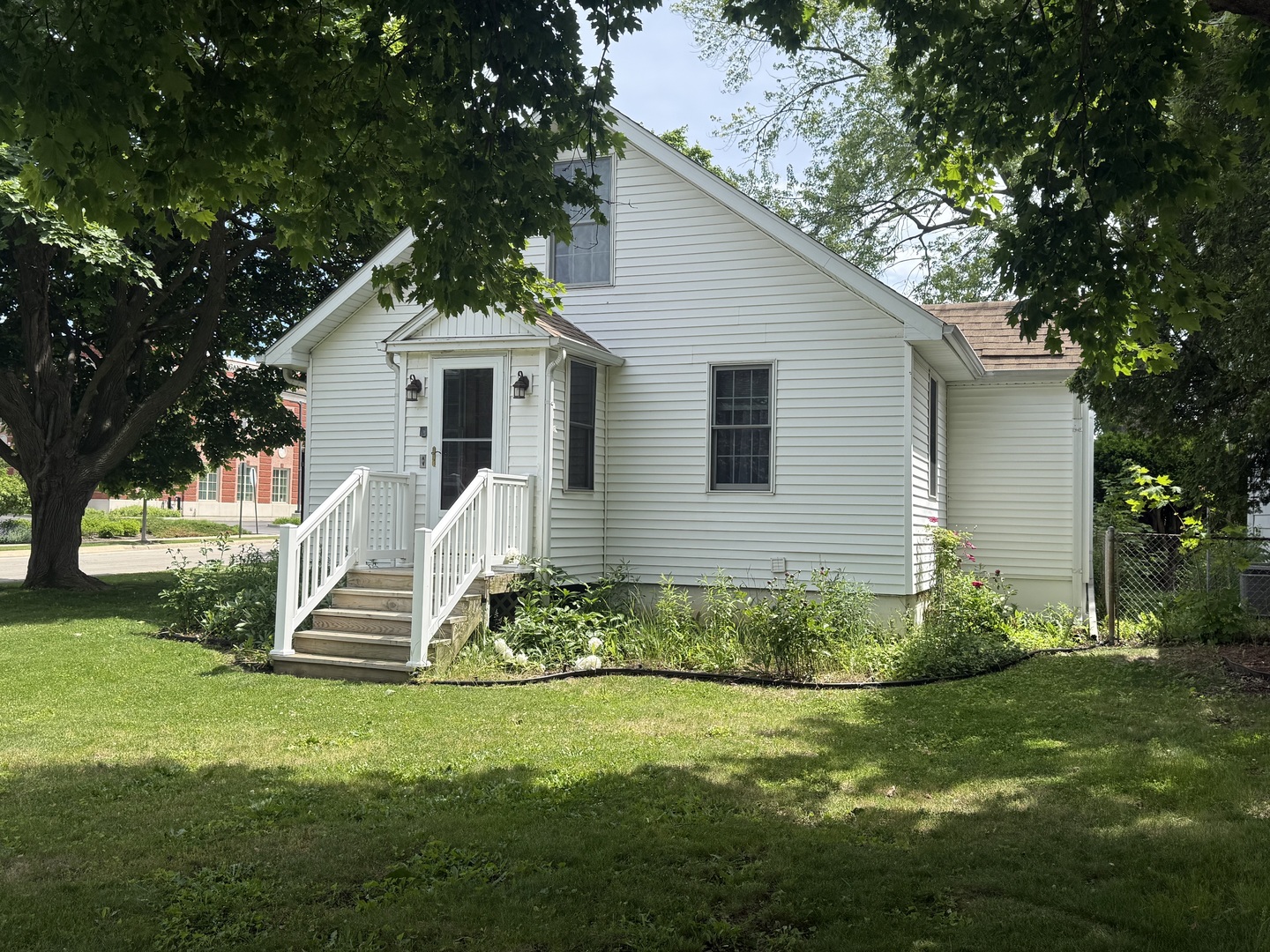 2701 Harrison Place, Waukegan, IL 60085