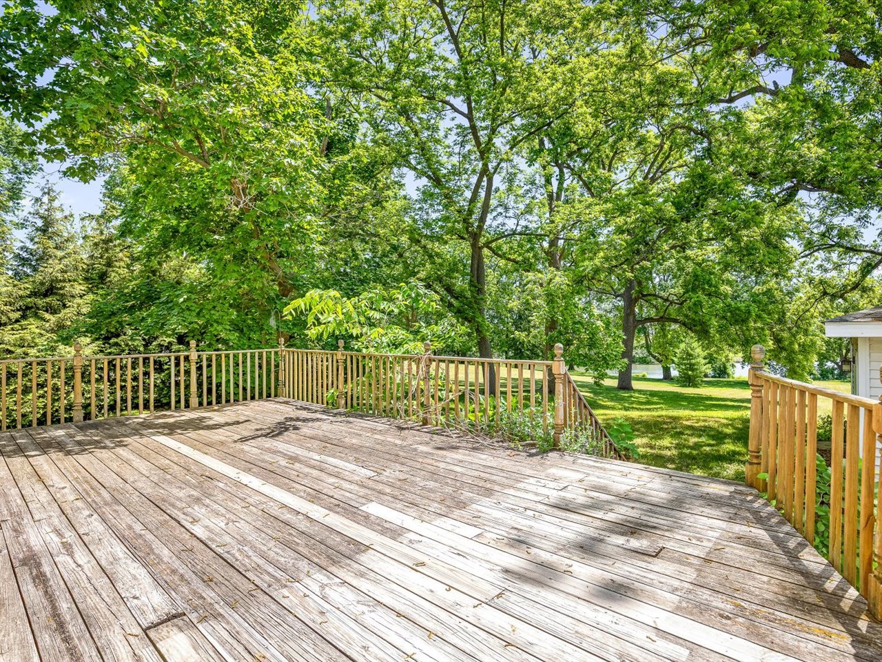 927 E Lincoln Avenue, Belvidere, IL 61008