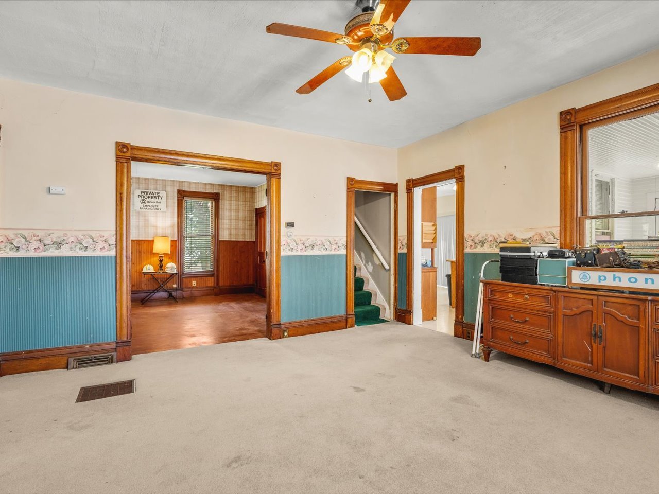 927 E Lincoln Avenue, Belvidere, IL 61008