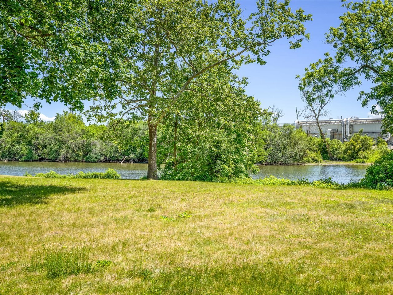 927 E Lincoln Avenue, Belvidere, IL 61008