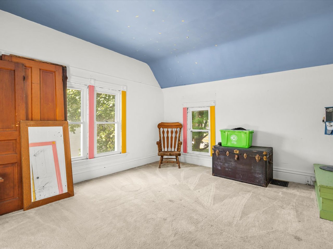 927 E Lincoln Avenue, Belvidere, IL 61008