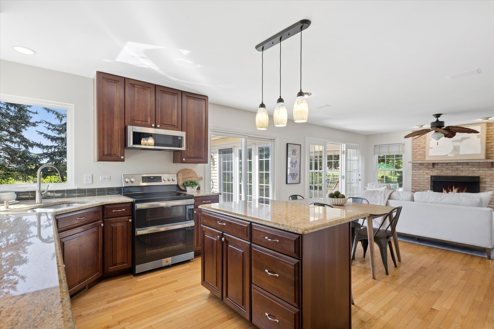 2778 Miller Road, Geneva, IL 60134