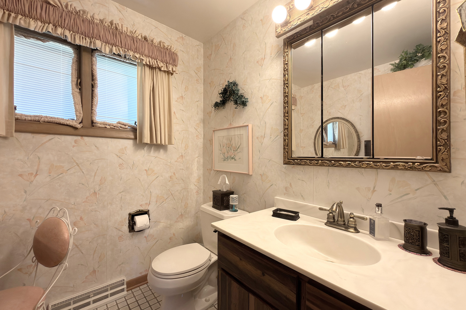 34841 N leonard Avenue, Ingleside, IL 60041