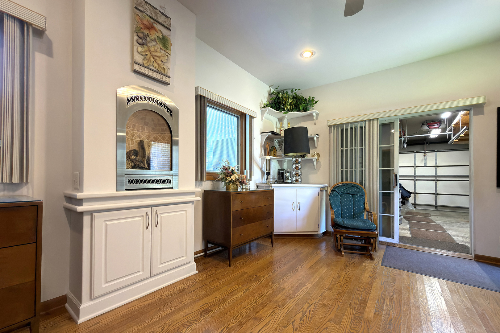 34841 N leonard Avenue, Ingleside, IL 60041