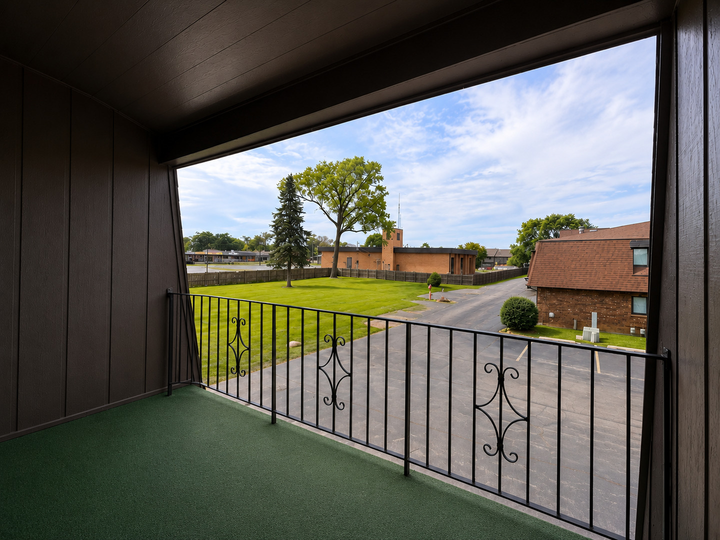 10640 S Brooklodge Lane #2B, Palos Hills, IL 60465