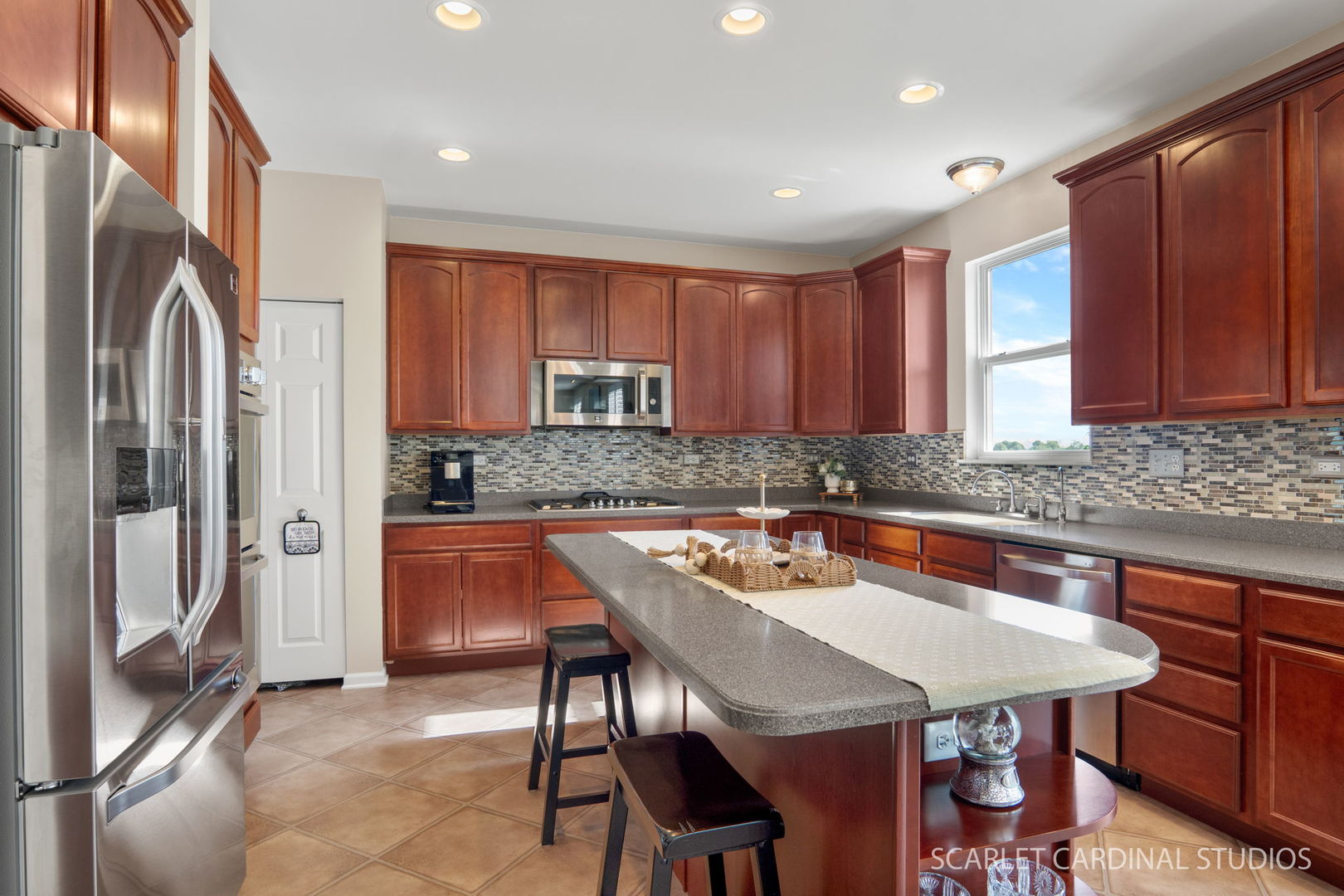221 Willington Way, Oswego, IL 60543