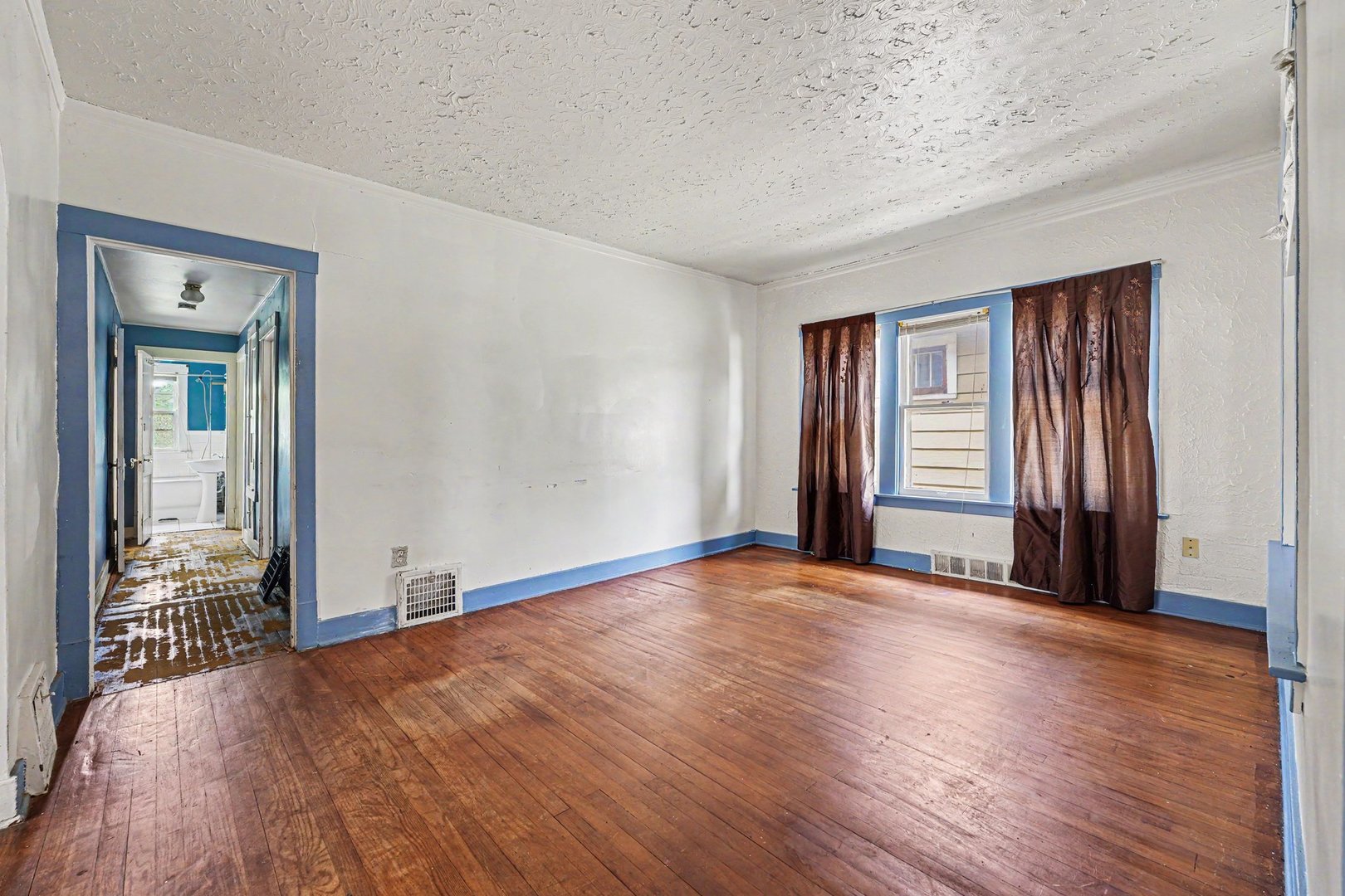 988 Wentworth Avenue, Calumet City, IL 60409