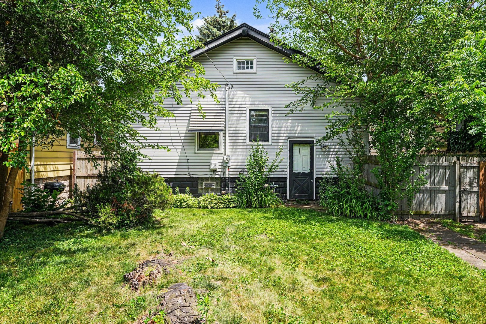 988 Wentworth Avenue, Calumet City, IL 60409