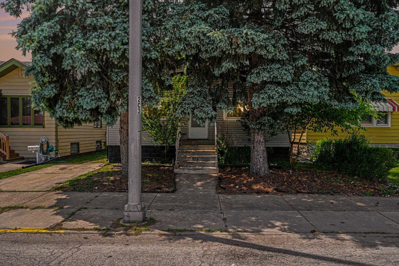 988 Wentworth Avenue, Calumet City, IL 60409