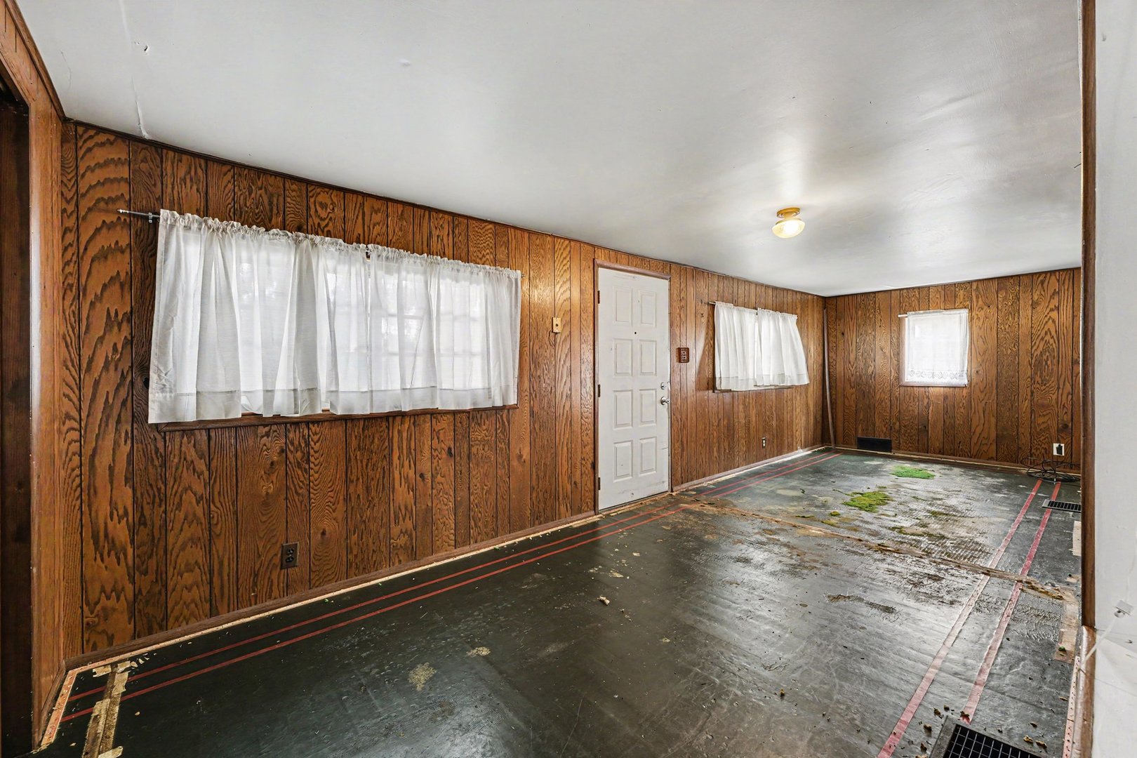 988 Wentworth Avenue, Calumet City, IL 60409