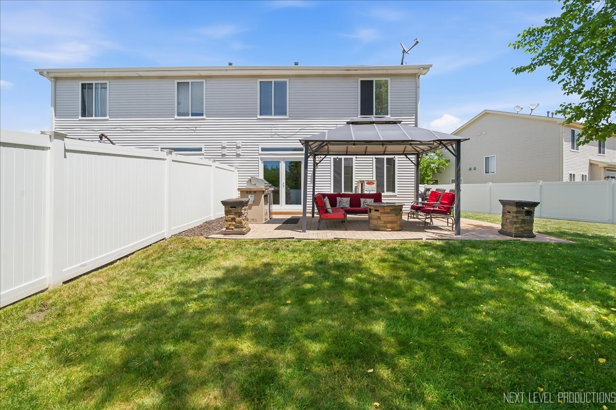 2810 Ledgestone Court, Naperville, IL 60564