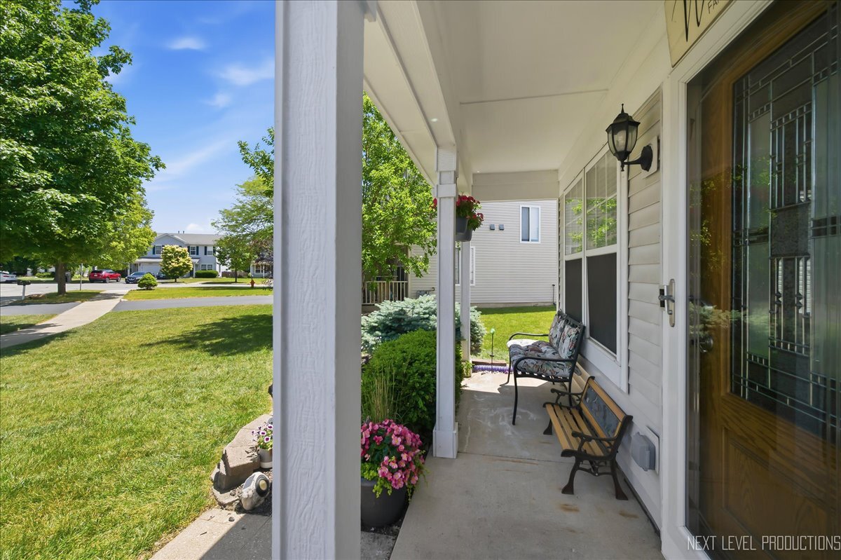 2810 Ledgestone Court, Naperville, IL 60564