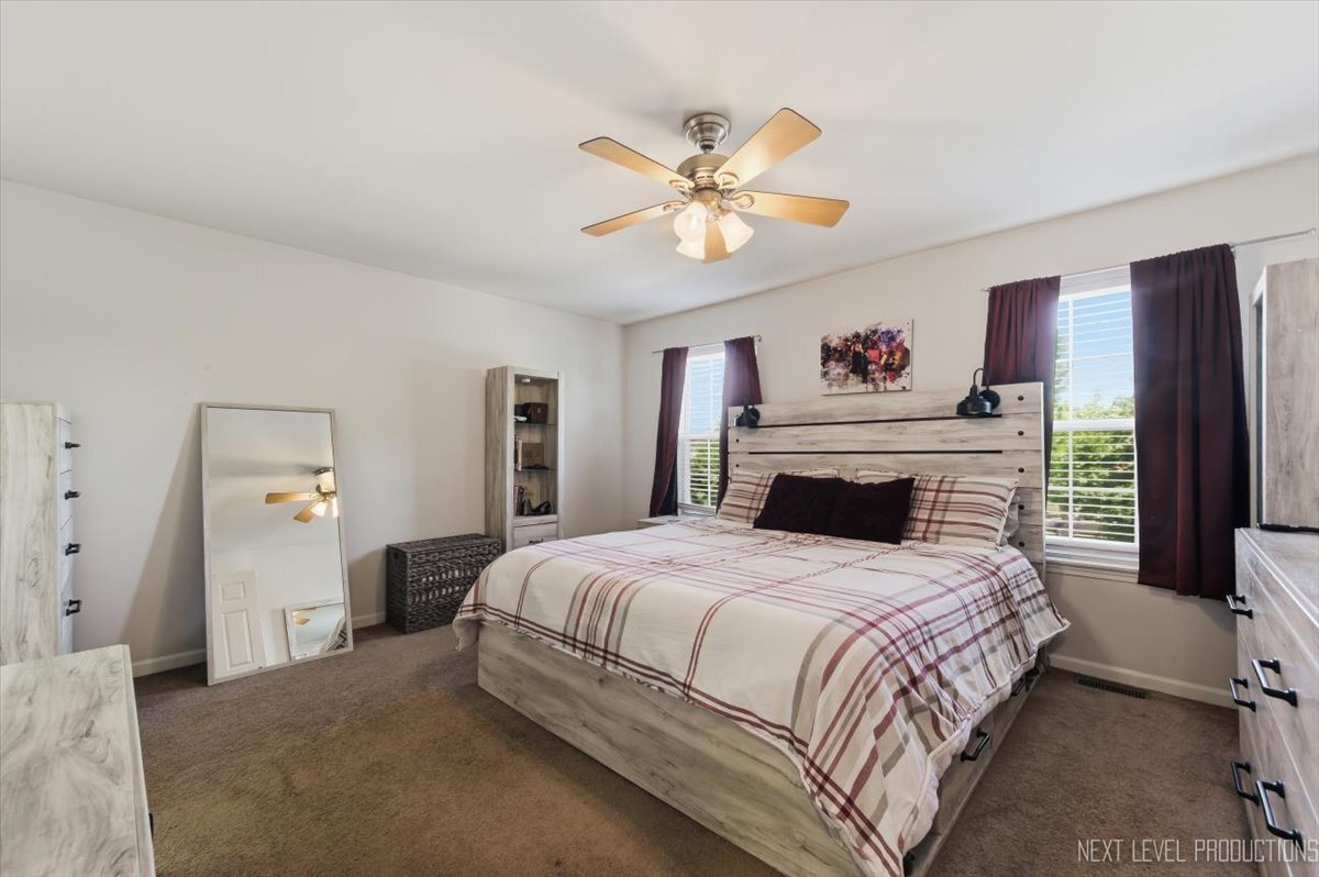 2810 Ledgestone Court, Naperville, IL 60564