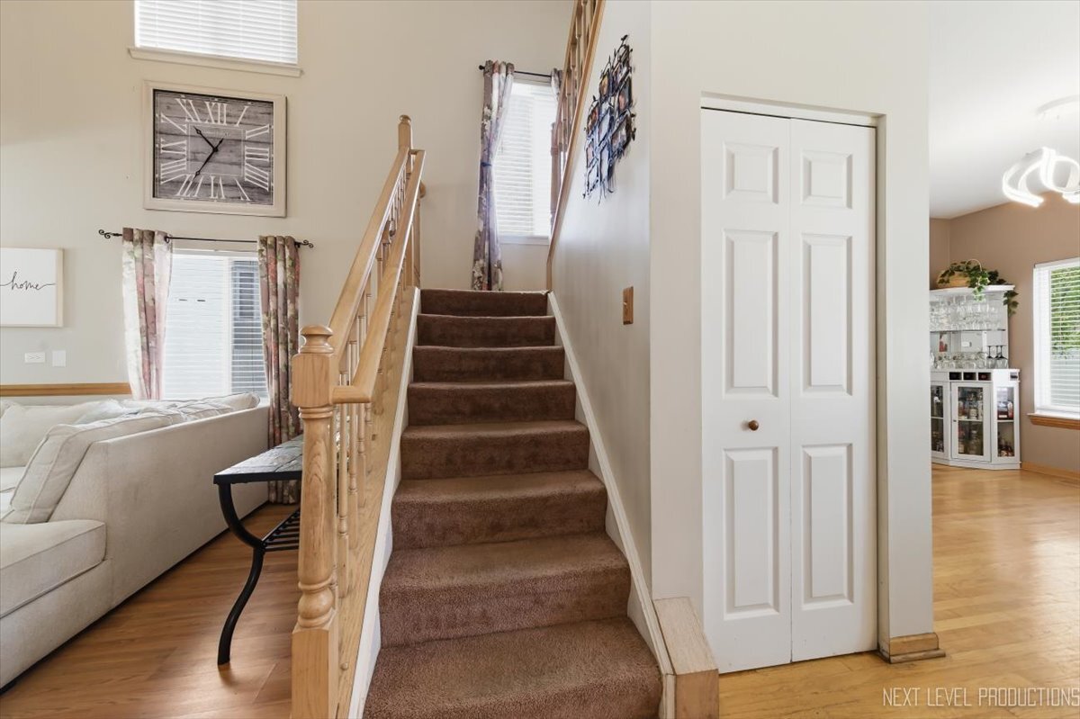 2810 Ledgestone Court, Naperville, IL 60564