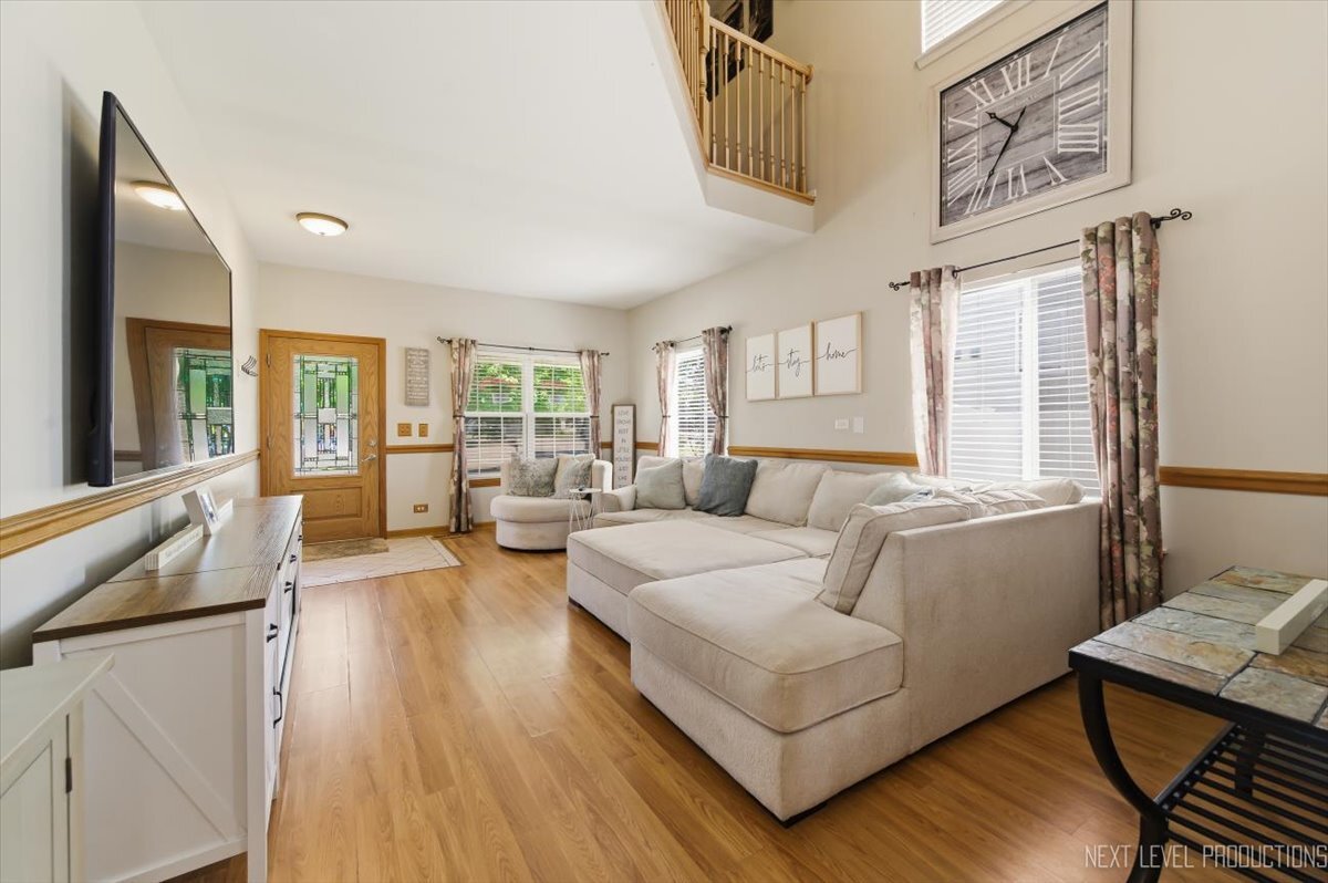 2810 Ledgestone Court, Naperville, IL 60564