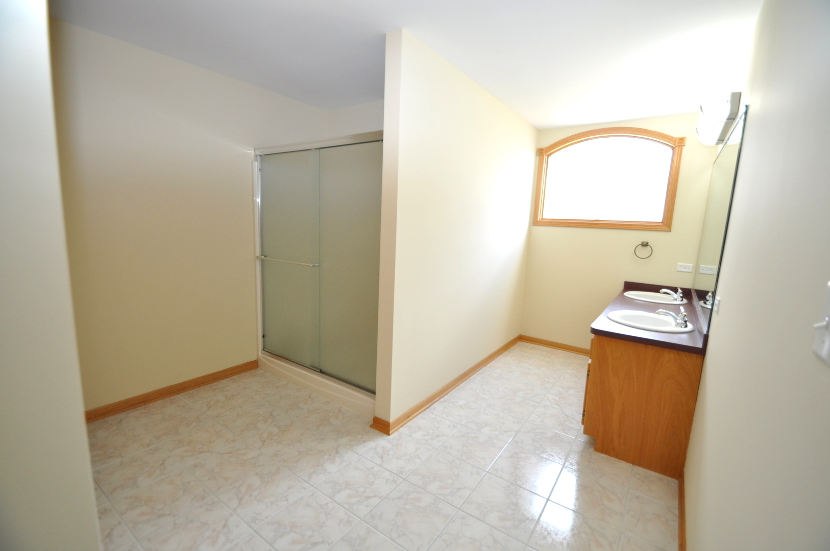8740 Ballycastle Lane, Tinley Park, IL 60487