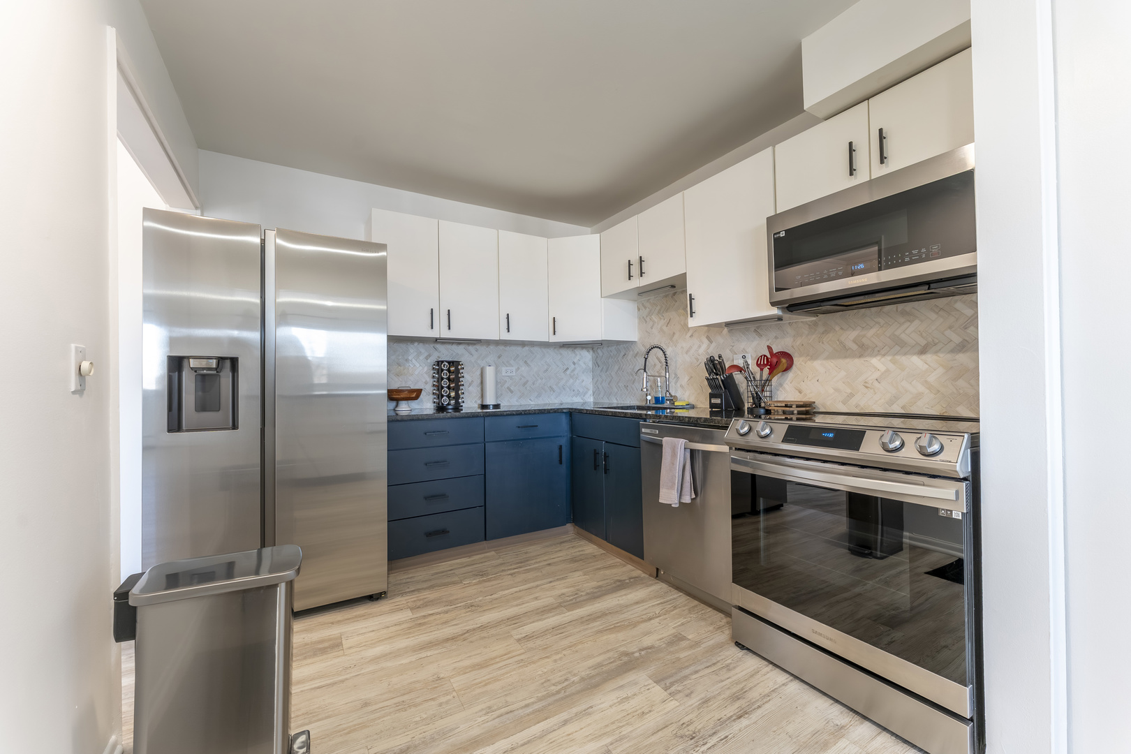 10015 Beverly Drive #404, Skokie, IL 60076
