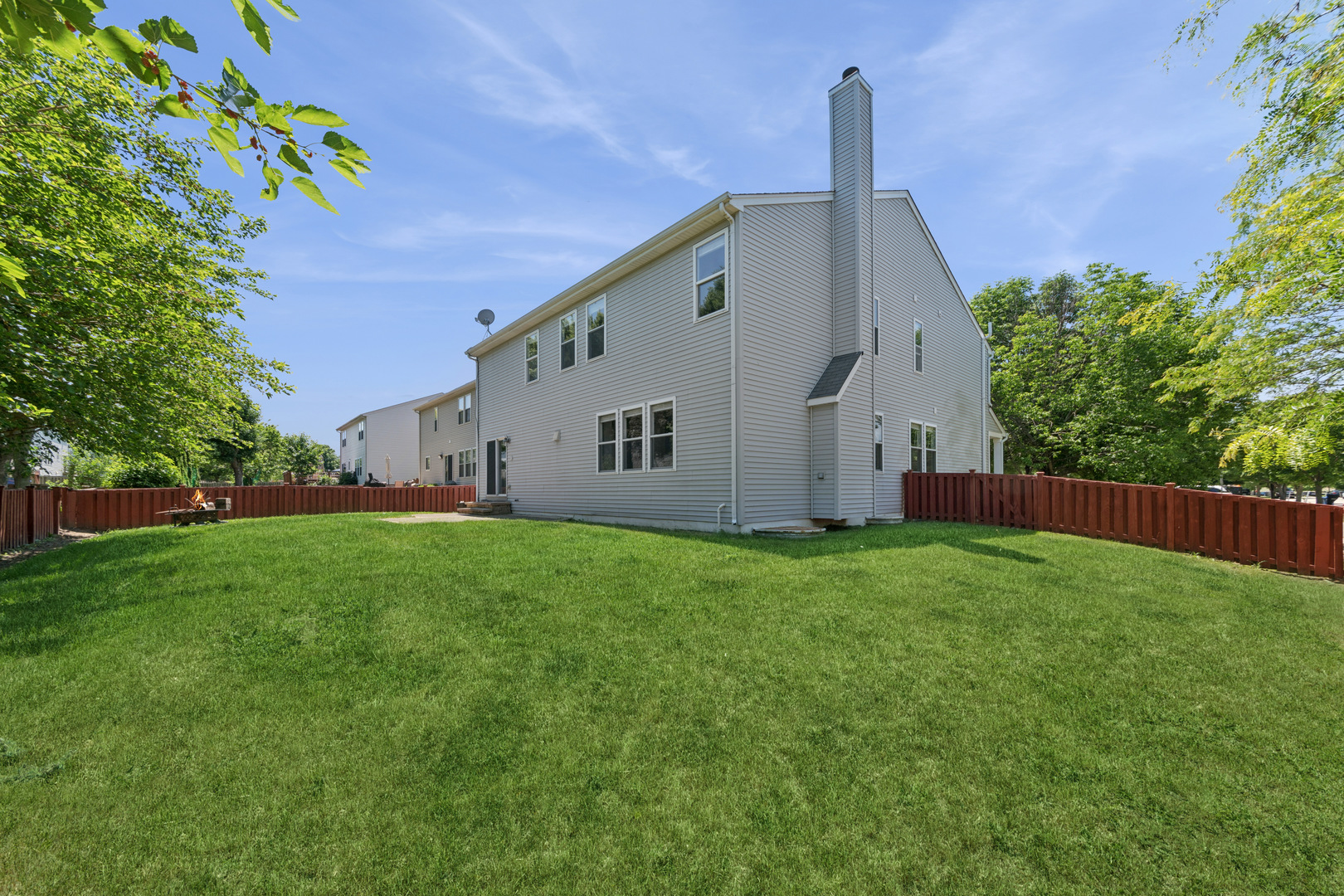1702 Stonegate Drive, Montgomery, IL 60538