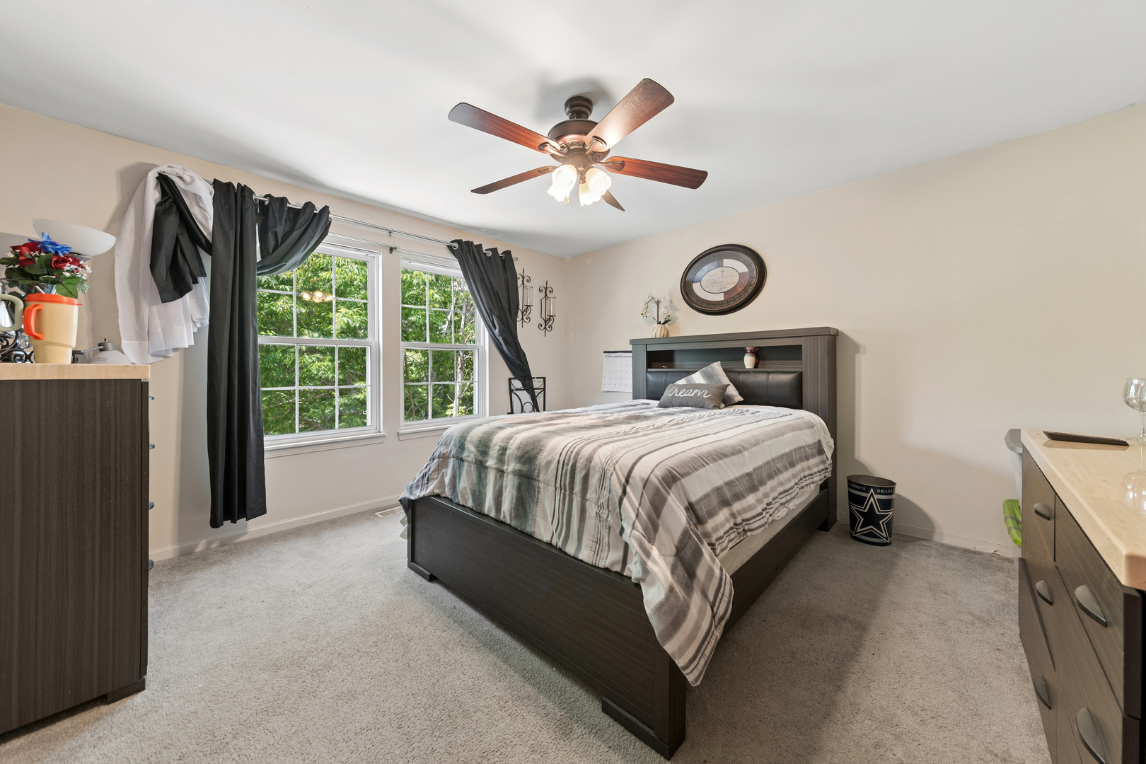 1702 Stonegate Drive, Montgomery, IL 60538