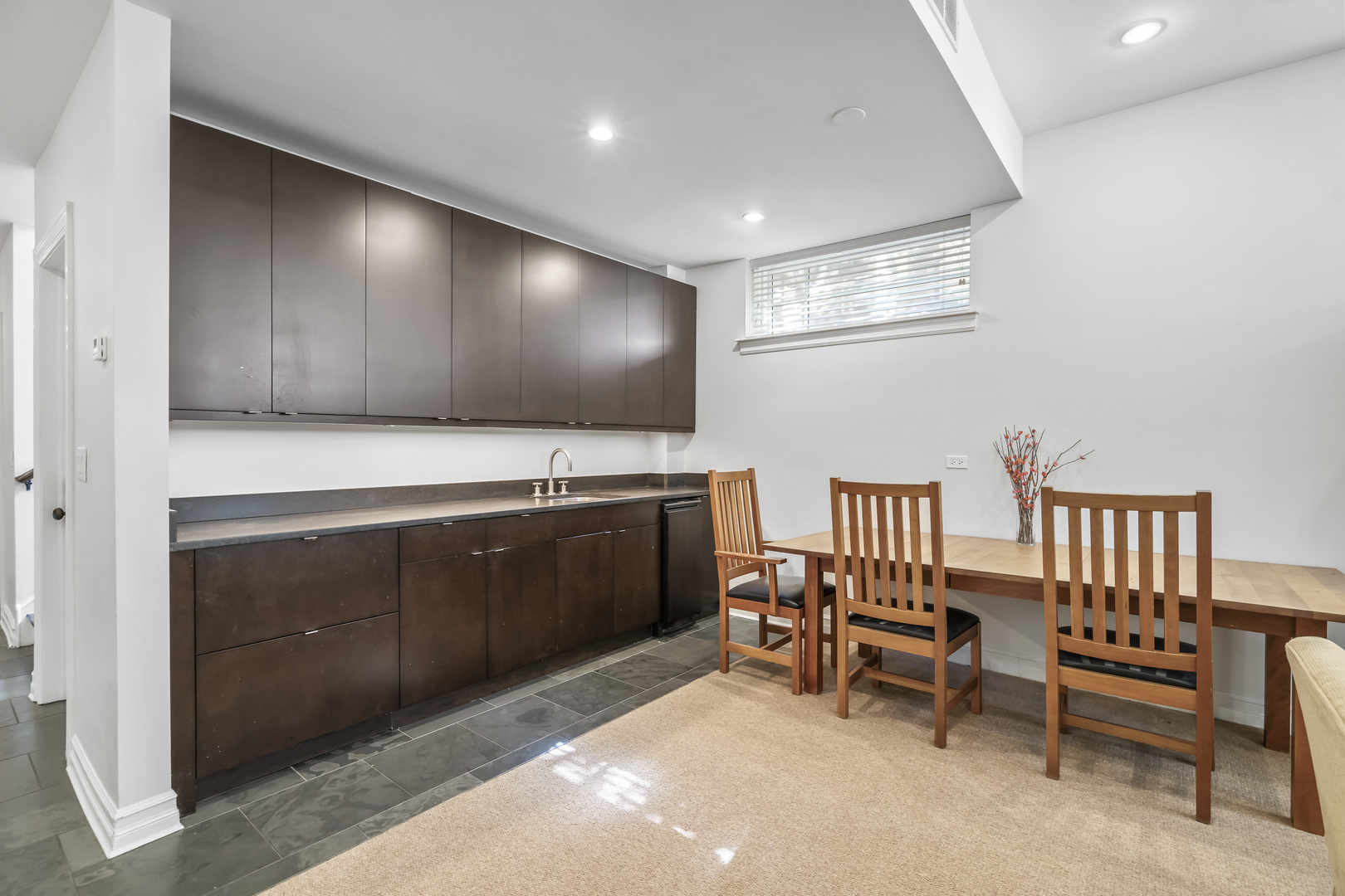 1331 W Wolfram Street, Chicago, IL 60657