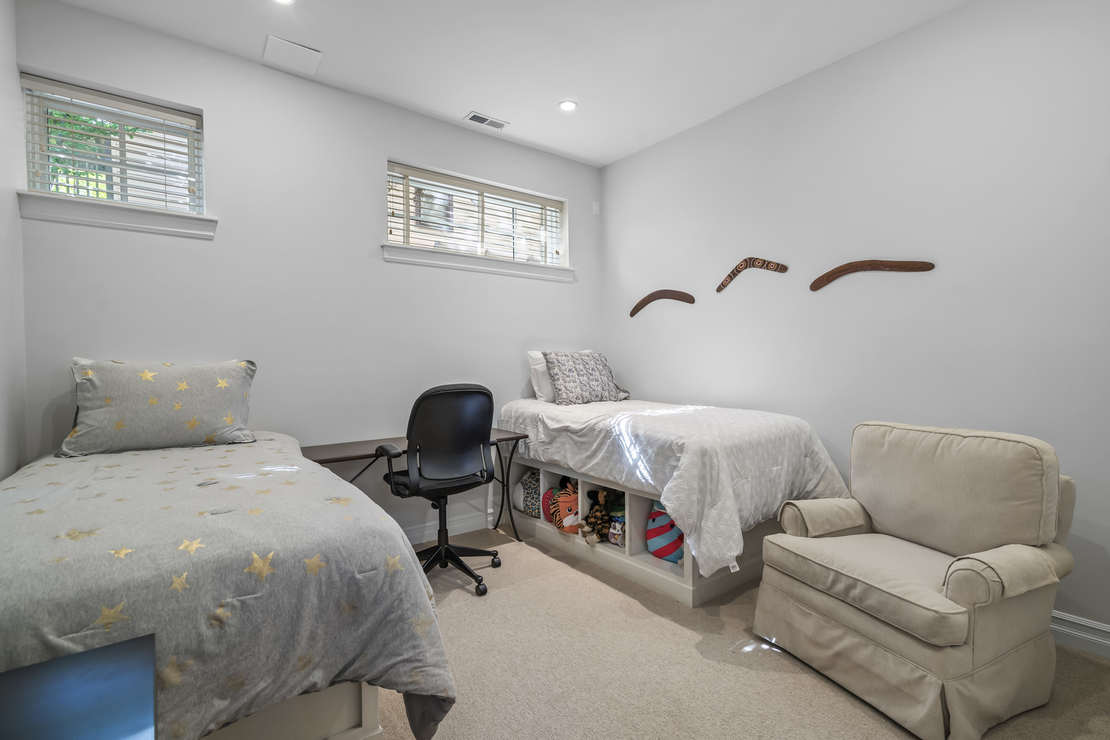 1331 W Wolfram Street, Chicago, IL 60657