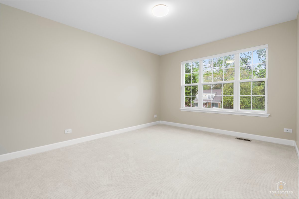 1551 E Olive Street, Palatine, IL 60074