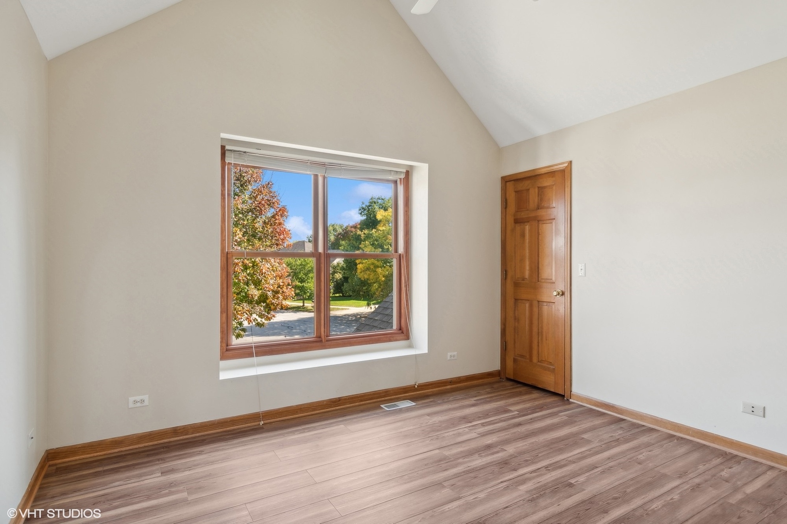 2327 Flat Rock Court, Naperville, IL 60564