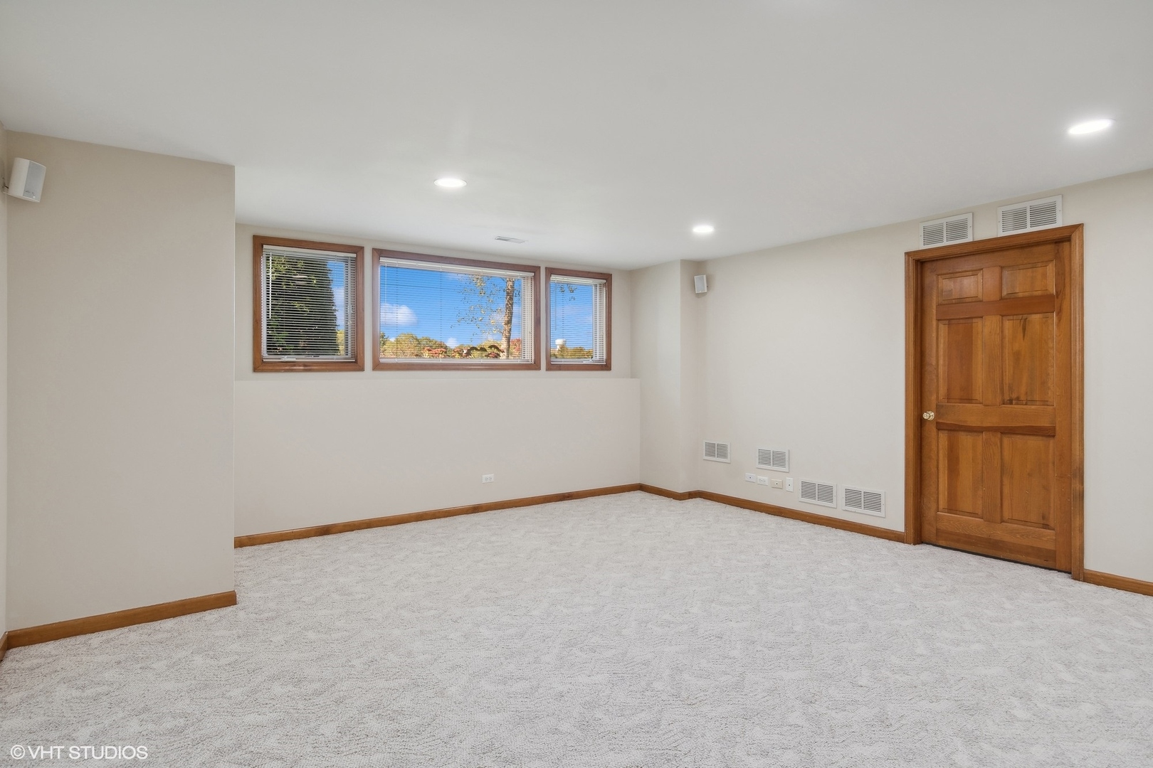 2327 Flat Rock Court, Naperville, IL 60564
