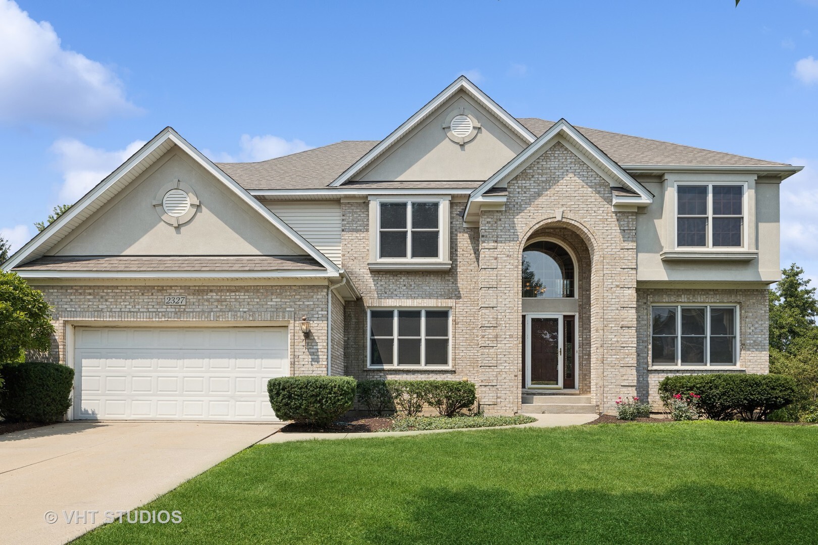 2327 Flat Rock Court, Naperville, IL 60564