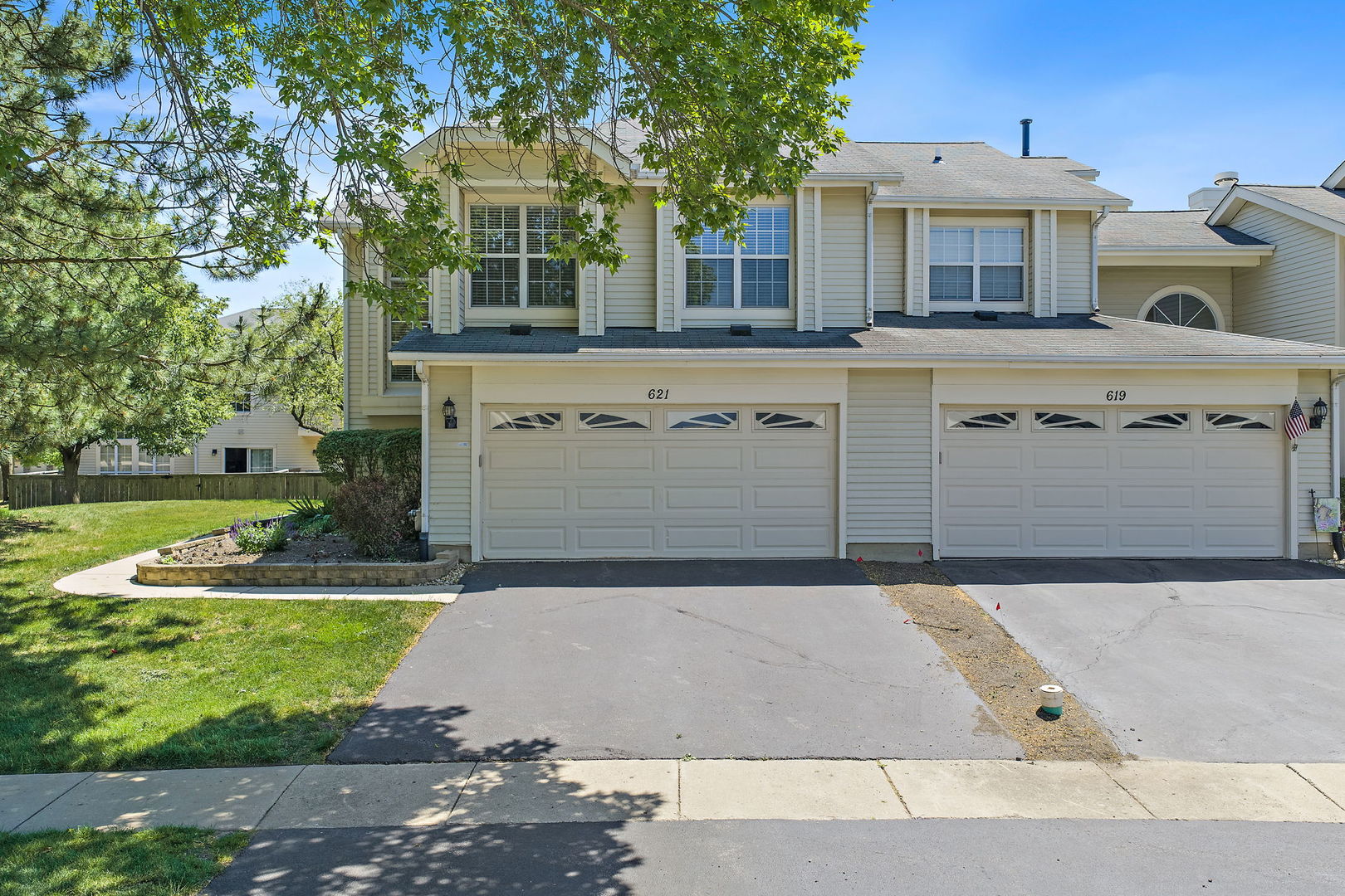 621 Newbury Lane, Schaumburg, IL 60173