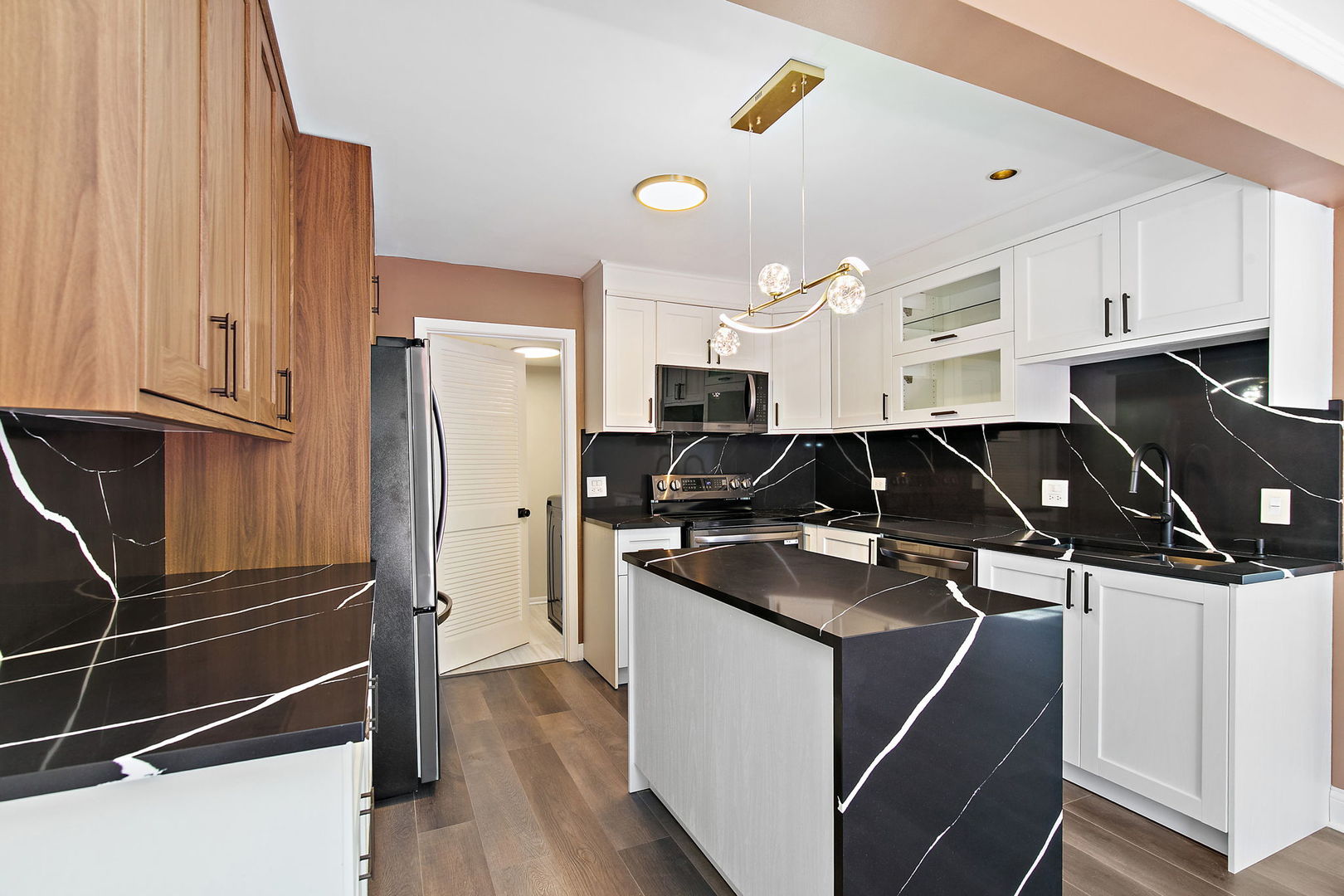 621 Newbury Lane, Schaumburg, IL 60173