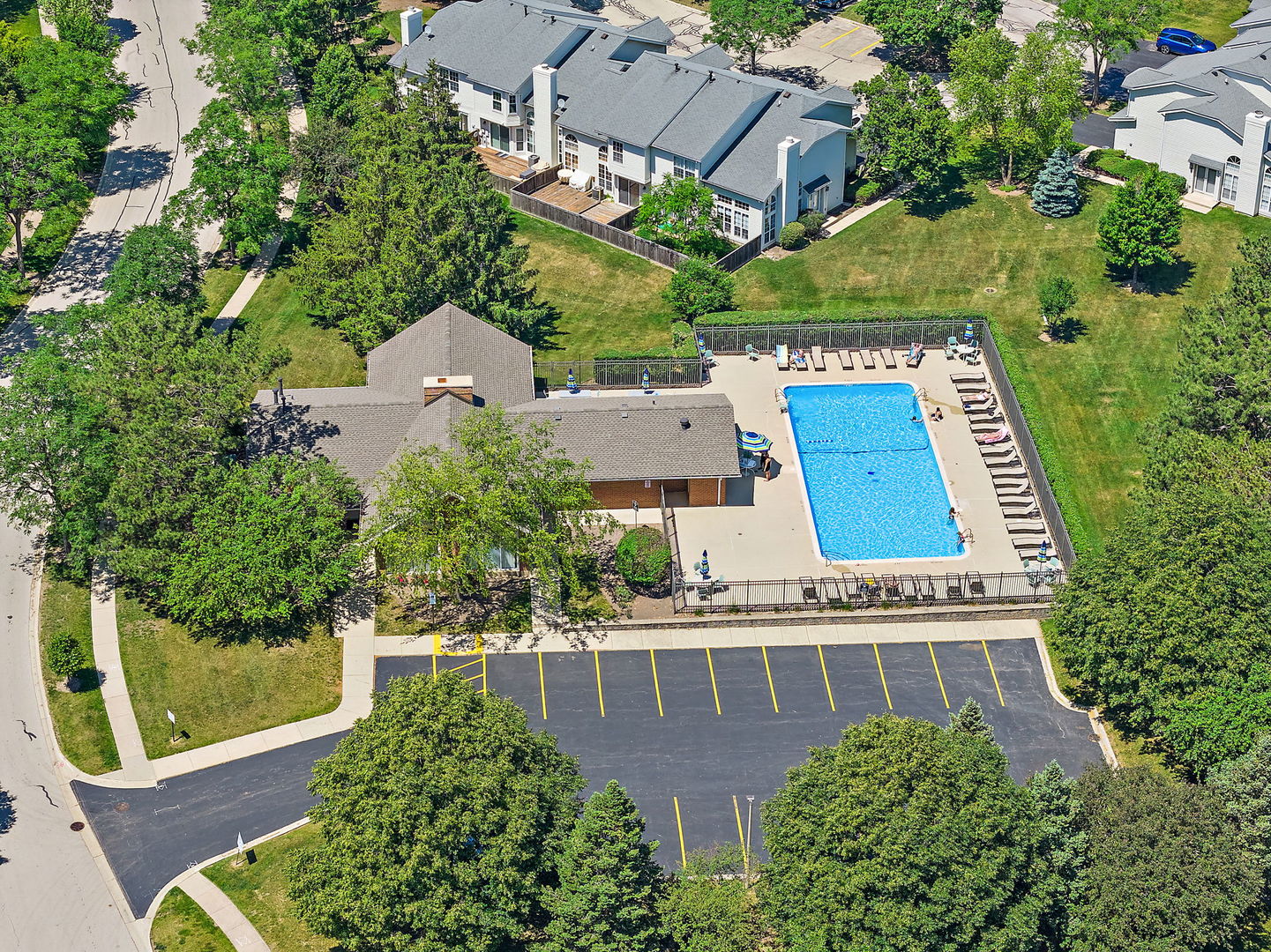 621 Newbury Lane, Schaumburg, IL 60173