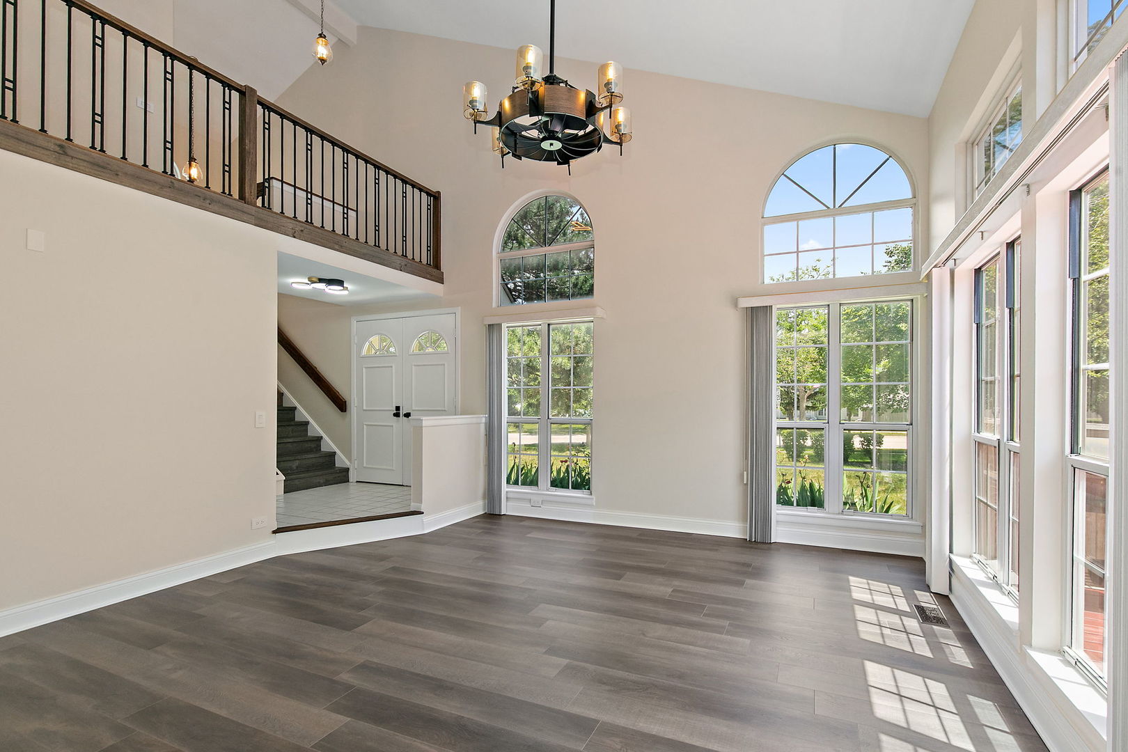 621 Newbury Lane, Schaumburg, IL 60173
