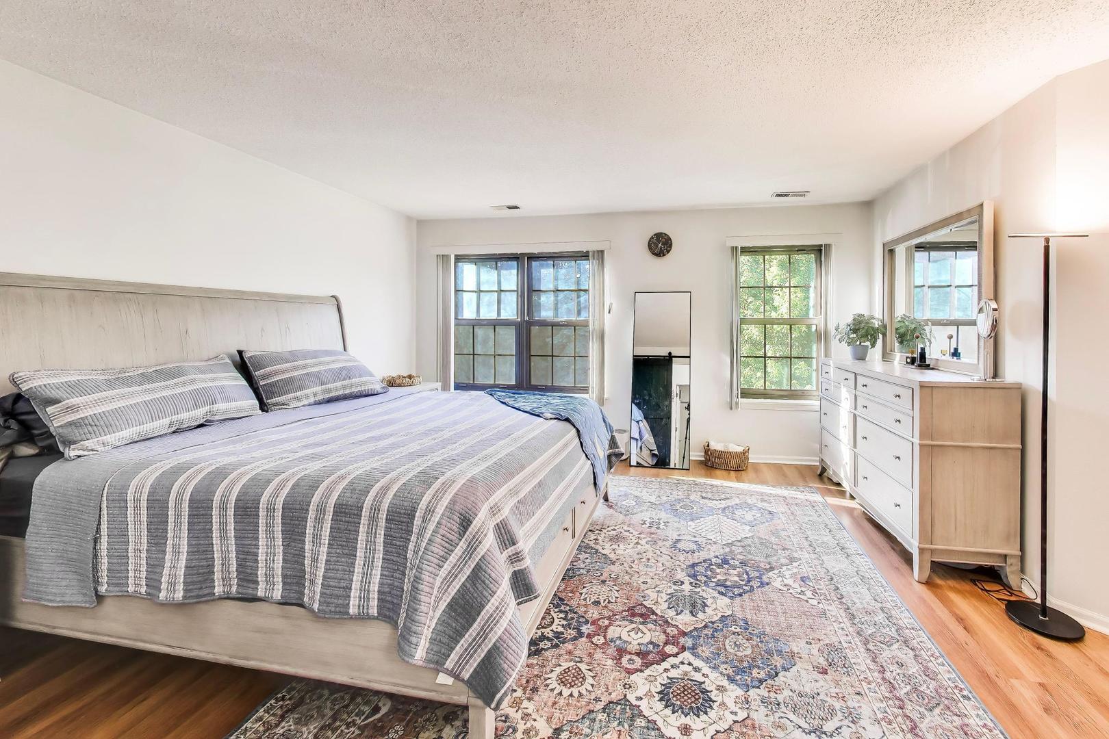306 CARRIAGE Way #2C, Bloomingdale, IL 60108