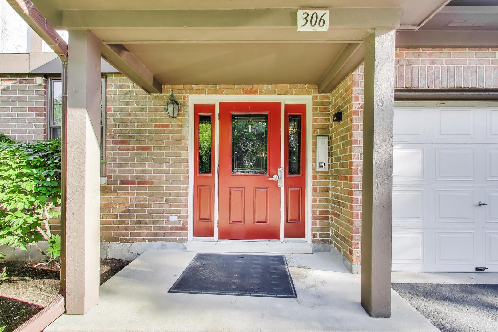 306 CARRIAGE Way #2C, Bloomingdale, IL 60108
