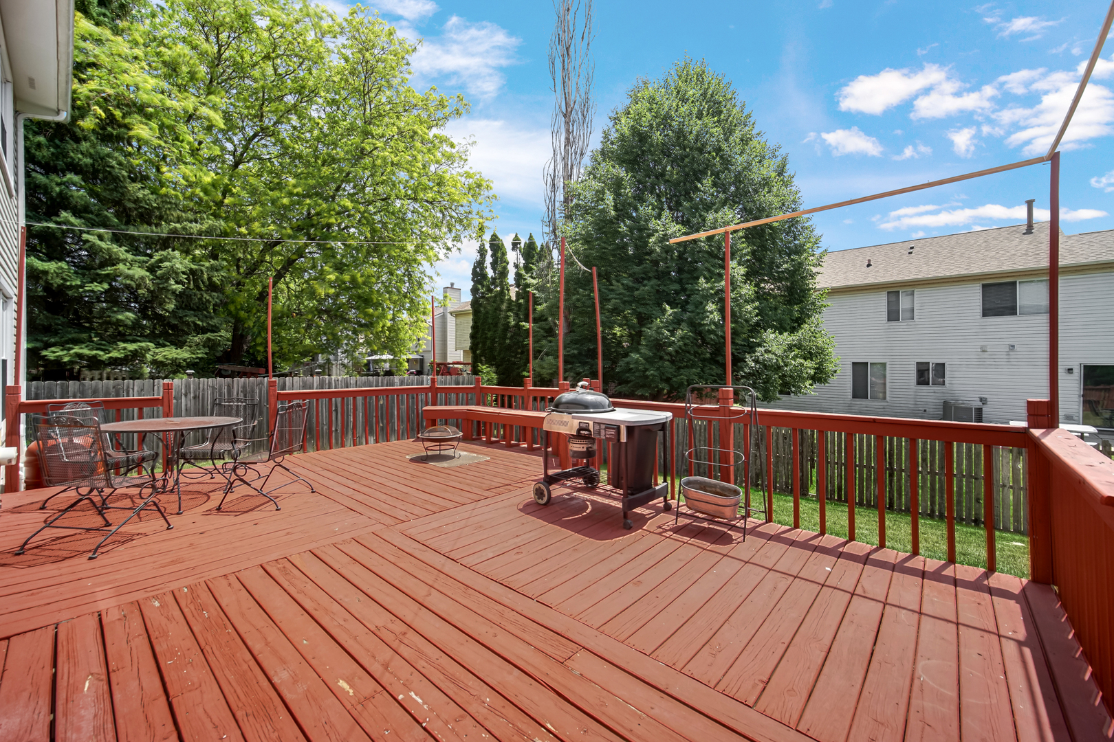 9 Redwood Court, Streamwood, IL 60107