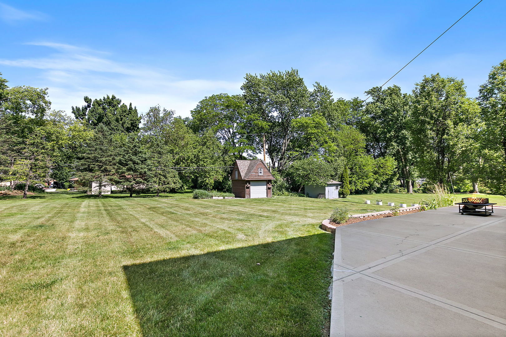 1439 Blackhawk Drive, Schaumburg, IL 60193