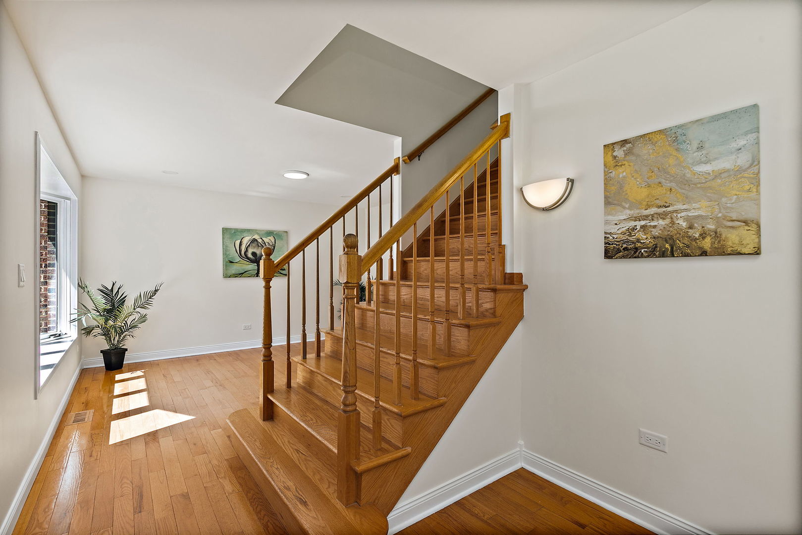 1439 Blackhawk Drive, Schaumburg, IL 60193