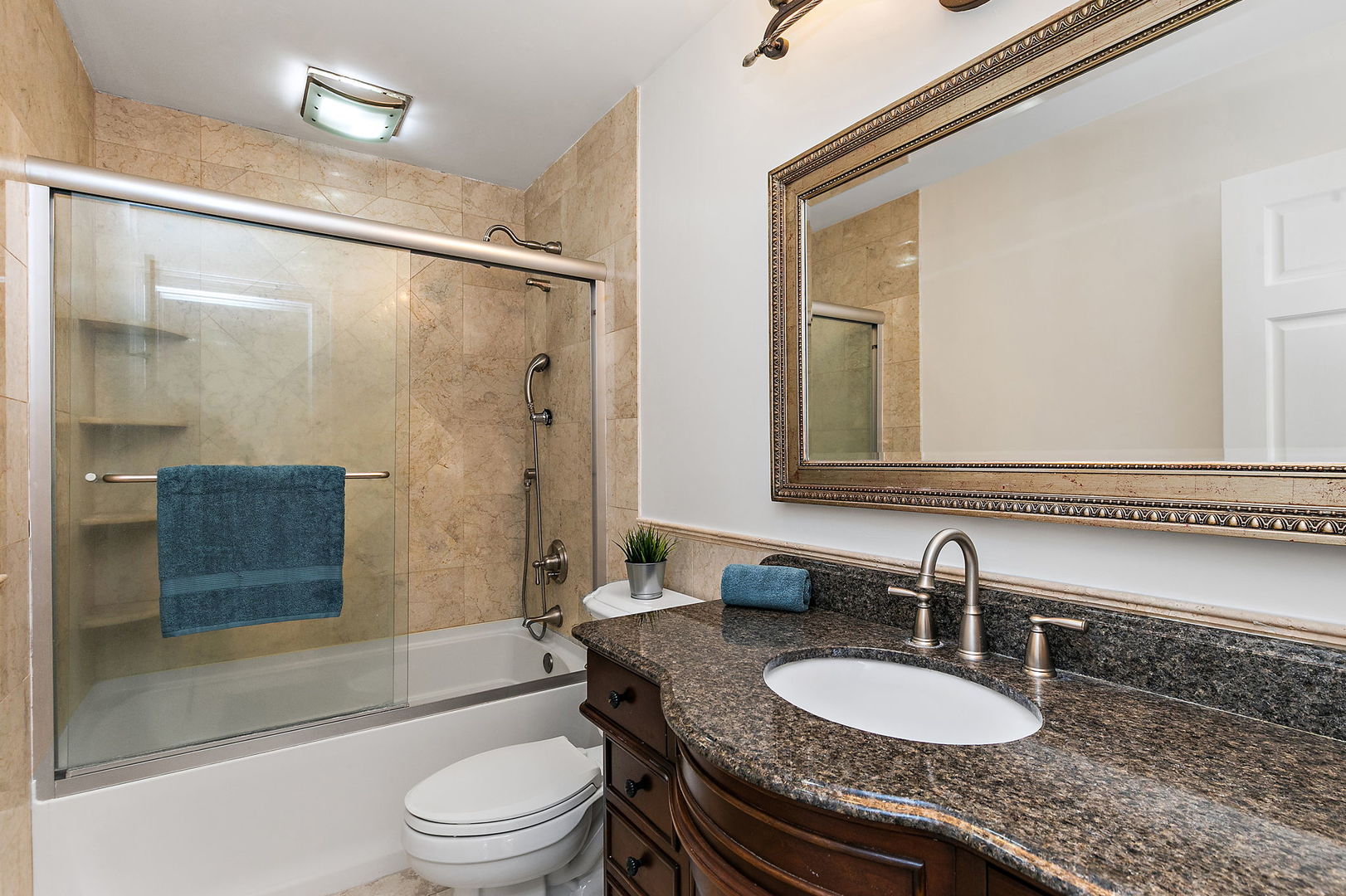 1439 Blackhawk Drive, Schaumburg, IL 60193