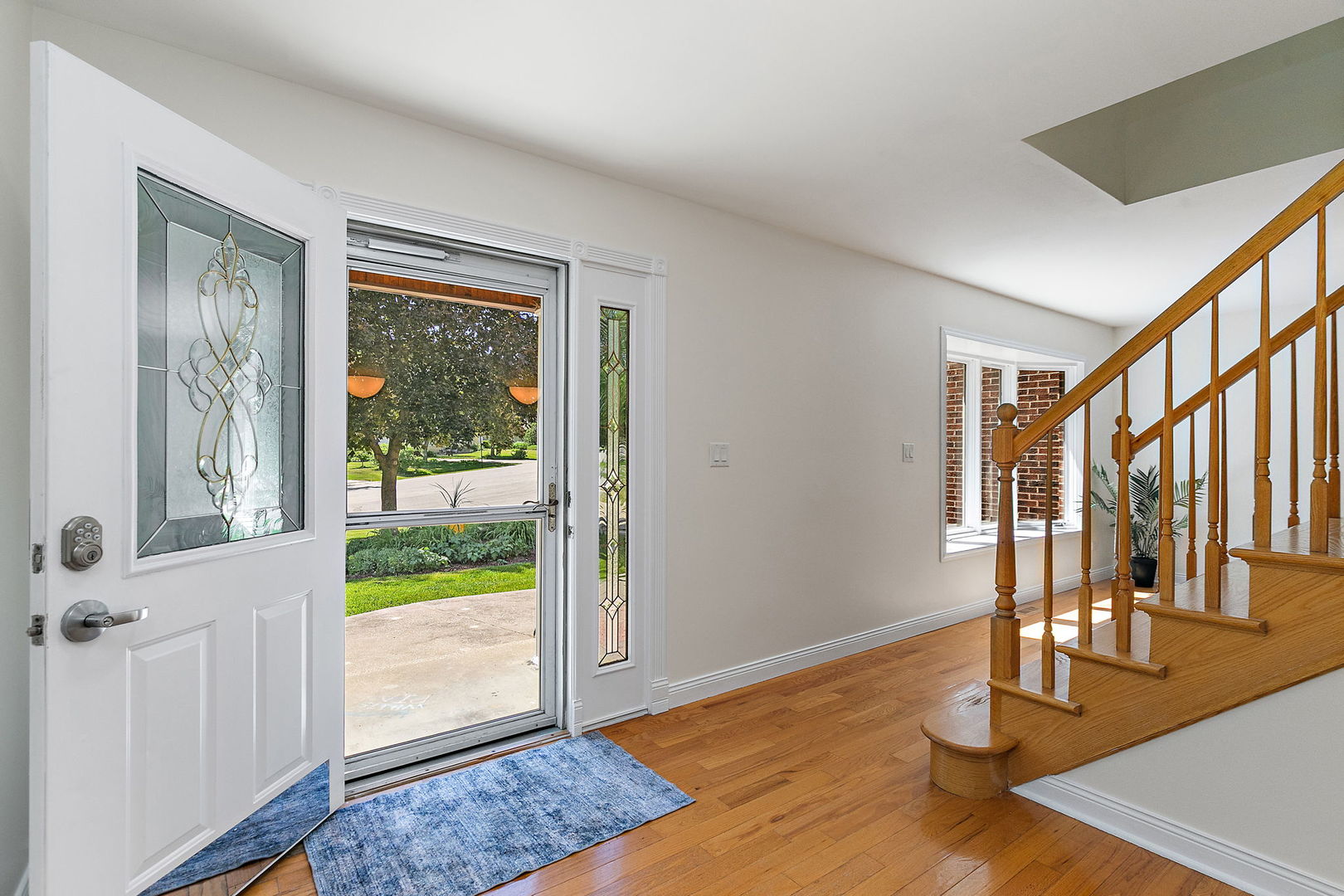 1439 Blackhawk Drive, Schaumburg, IL 60193