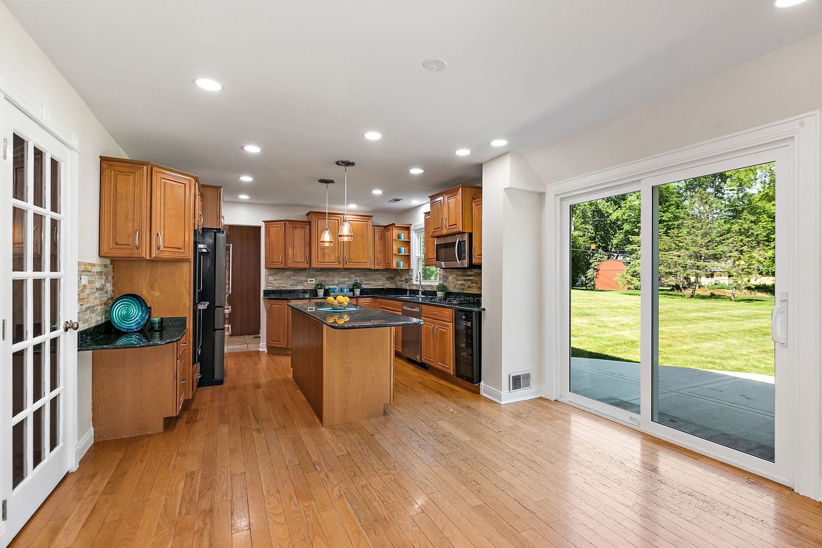 1439 Blackhawk Drive, Schaumburg, IL 60193