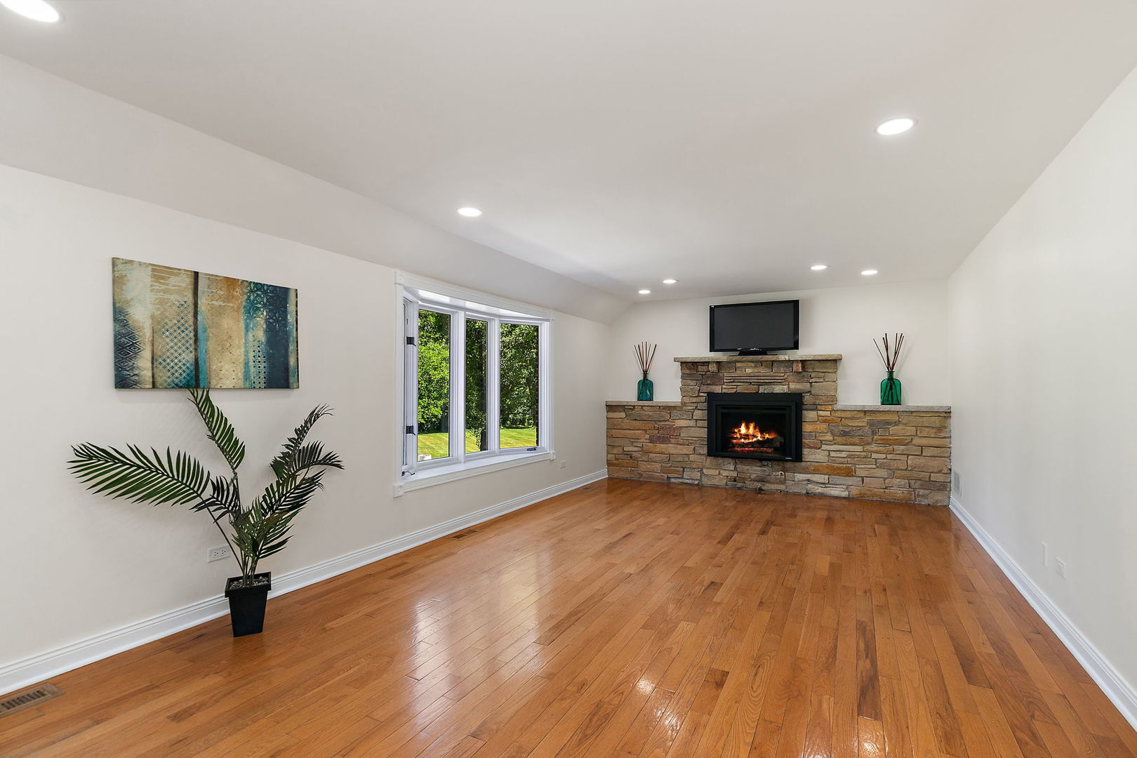 1439 Blackhawk Drive, Schaumburg, IL 60193