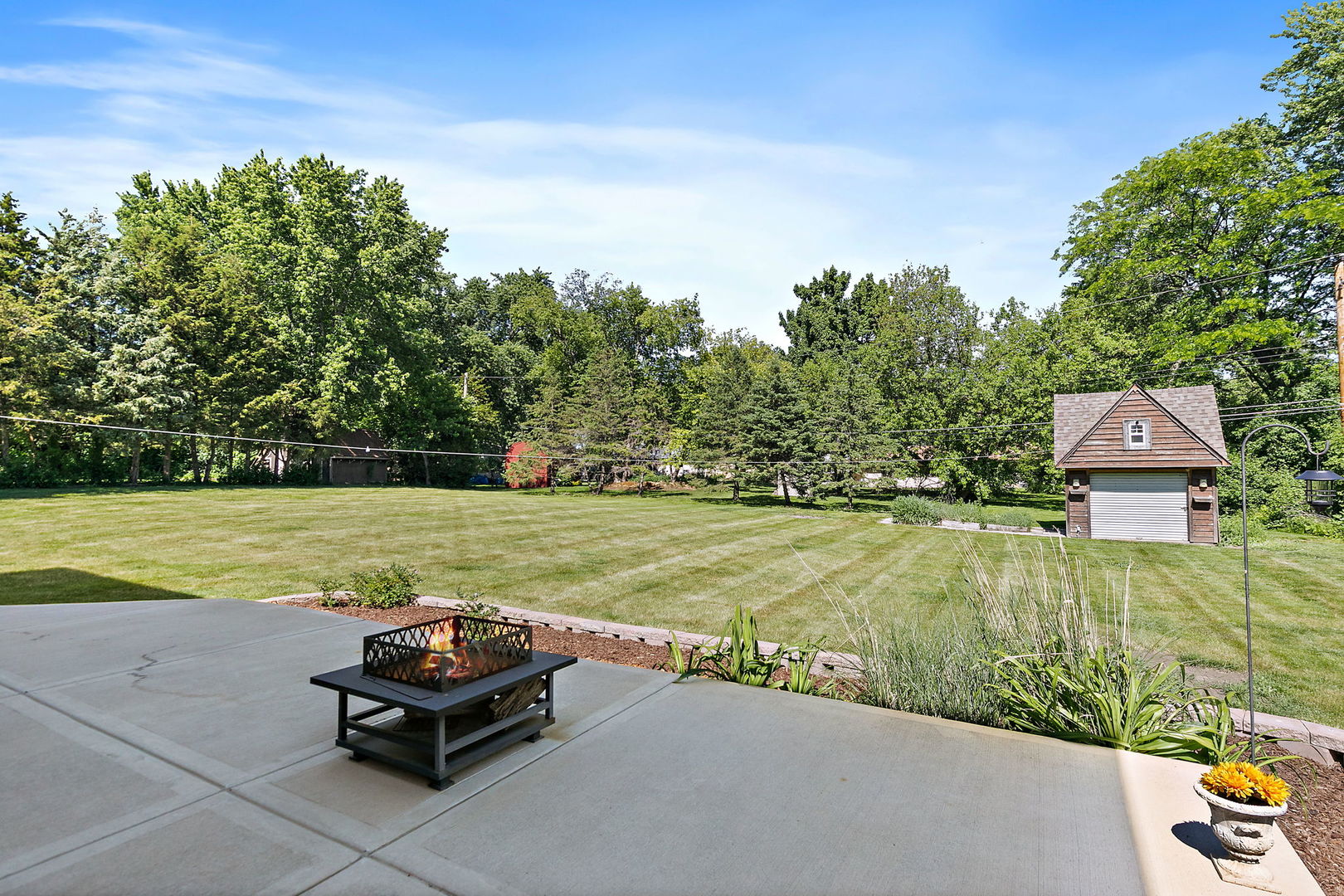 1439 Blackhawk Drive, Schaumburg, IL 60193