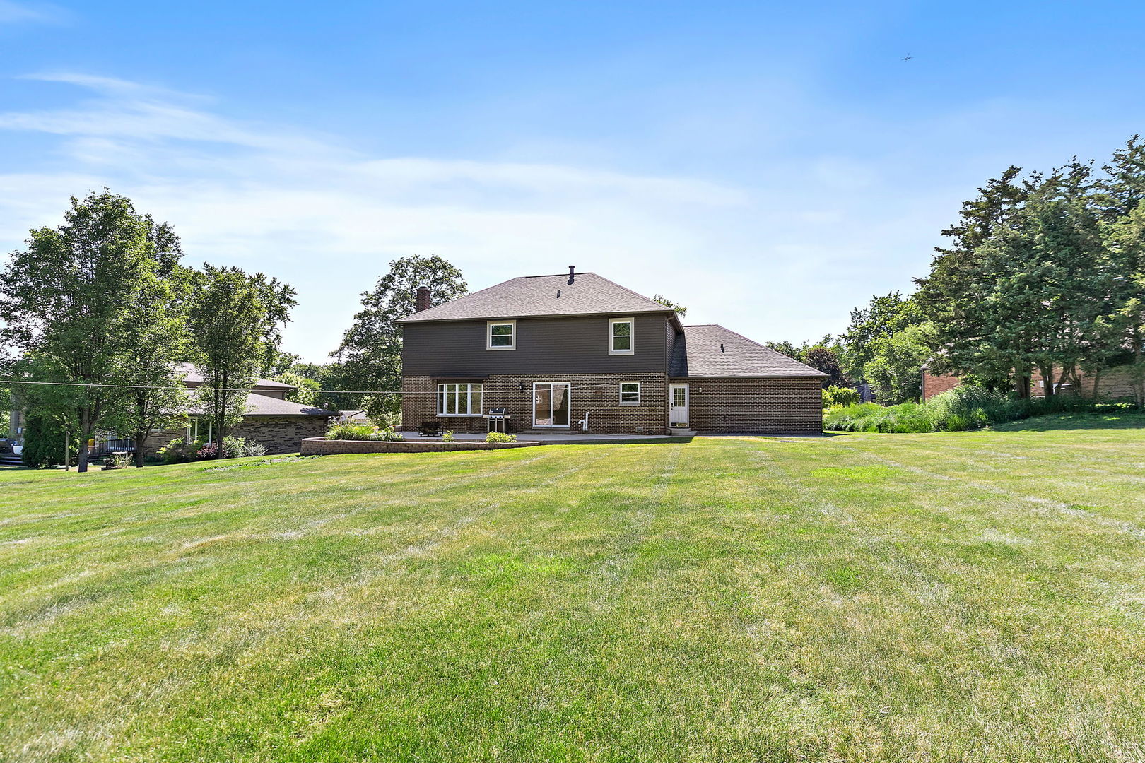 1439 Blackhawk Drive, Schaumburg, IL 60193