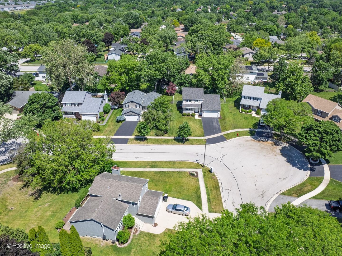 6620 Oak Tree Trail, Woodridge, IL 60517